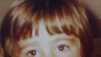 Ποιος Έλληνας ηθοποιός είναι το παιδάκι της φωτογραφίας;