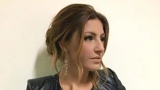 Έλενα Παπαρίζου: Τι φόρεσε στο έκτο επεισόδιο των blind auditions του «The Voice»