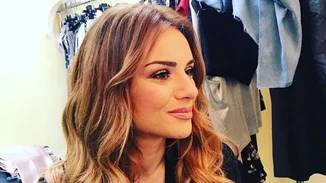 Η Ελένη Τσολάκη μας συστήνει για πρώτη φορά την αδελφή της