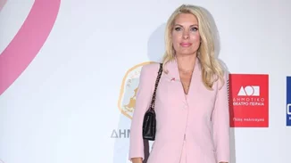 Ελένη Μενεγάκη: Οι 16 καλύτερες εμφανίσεις της για τη χρονιά που μας πέρασε