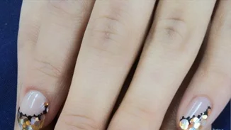 #maniMonday: Η πρώτη έμπνευση για super χριστουγεννιάτικα σχέδια για νύχια