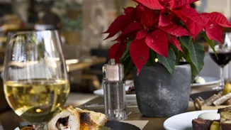 The «nice n easy» way to celebrate Christmas and New Year's Eve!