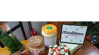 Φέτος γιορτάζουμε τα Χριστούγεννα μαζί με τα αγαπημένα μας cakes!