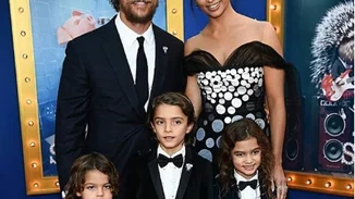 Σύσσωμη η διάσημη οικογένεια σε μια από τις σπάνιες εμφανίσεις της