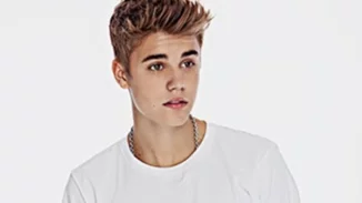 Justin Bieber: Δηλώνει απολύτως φυσιολογικός και παρακαλεί του paparazzi να μην του φωνάζουν!(Βίντεο)