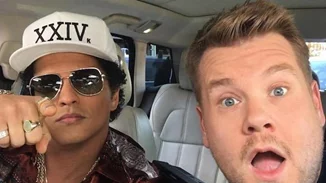 Bruno Mars: Το πόκερ, ο Elvis και τα καπέλα