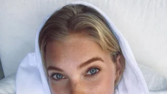 Elsa Hosk: Πρωταγωνιστεί στο πιο σέξι βίντεο για το ημερολόγιο του LOVE