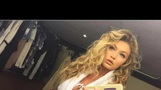 Αυτές είναι οι πιο hot celeb selfies του 2016!