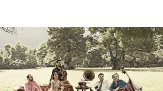 Οι Gadjo Dilo σε ένα μοναδικό εορταστικό πρόγραμμα στο Gazarte