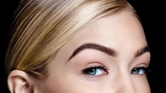 Gigi Hadid: Ολόγυμνη για τη νέα καμπάνια του Stuart Weitzman