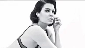 H Μαρία Κορινθίου ποζάρει ολόγυμνη για καλό σκοπό!