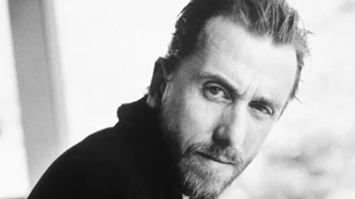 Σοκάρει ο Tim Roth: «Με κακοποιούσε σεξουαλικά ο παππούς μου»