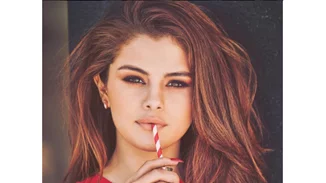 Selena Gomez: Αποκαλύπτει 73 πράγματα που δεν ήξερες για εκείνη και μας ξεναγεί στο σπίτι της