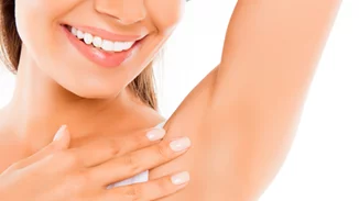 Έτσι θα φροντίσεις σωστά την επιδερμίδα σου κατά τη διάρκεια των γιορτών