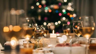 Χριστούγεννα και διατροφή | Πόσες θερμίδες «κρύβει» το γιορτινό τραπέζι;
