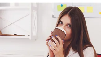 Ποια είναι τα ιδανικά σνακ για να μην πάρεις κιλα στις γιορτές;