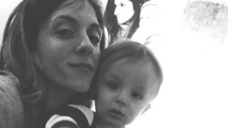 Σοφία Καρβέλα: Το πρώτο πάρτι γενεθλίων του γιου της, Νέστορα