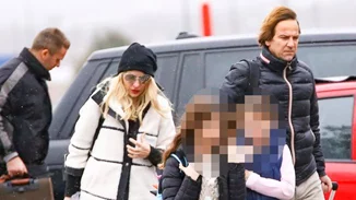 Ελένη Μενεγάκη - Μάκης Παντζόπουλος: Στο αεροδρόμιο με προορισμό τις Σεϋχέλλες