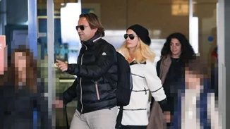 Ελένη Μενεγάκη: Όλες οι φωτογραφίες από το αεροδρόμιο μετά το εξωτικό ταξίδι στις Σεϋχέλλες