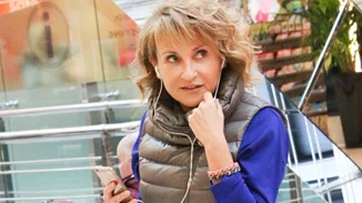 Μάρα Ζαχαρέα: Με casual αμφίεση, όπως δεν την έχουμε ξαναδεί