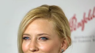 Cate Blanchett: «Ο φαλλός είναι το κατάλληλο σύμβολο για τη χώρα»