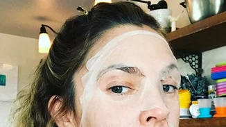 Sheet masks | Τι είναι και γιατί ορκίζονται σε αυτό όλες οι celebs