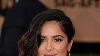 Η Salma Hayek και η Bella Thorne αποχαιρετούν το 2017 με τον πιο... γυμνό τρόπο!