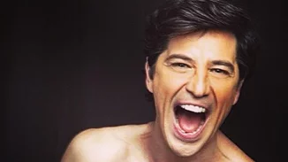 Χρόνια πολλά, Σάκη! Τα 10 πιο τρυφερά στιγμιότυπά του με την οικογένειά του