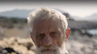 Apple: H νέα διαφήμιση με πρωταγωνιστή ένα ελληνικό χωριό