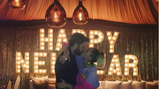 Miley Cyrus - Liam Hemsworth: Με ένα λαμπερό πάρτι υποδέχθηκαν το νέο έτος