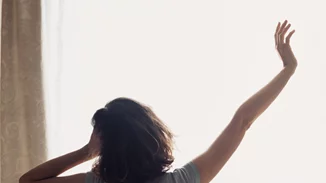 Πώς θα εκπαιδεύσεις τον εαυτό σου να ξυπνά χωρίς ξυπνητήρι