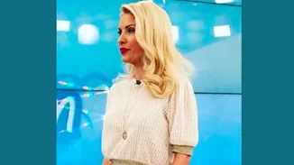 Ελένη Μενεγάκη: Βρήκαμε τι φόρεσε σήμερα στην εκπομπή της
