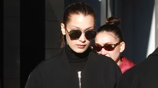 Total black ντύσιμο: Η Βella Hadid παραδίδει μαθήματα στυλ