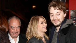 Έλλη Στάη: Σπάνια βραδινή έξοδος με το σύντροφό της και το γιο της