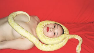 Ren Hang: Ποιος ήταν ο νεαρός Κινέζος φωτογράφος που πήρε τη ζωή του την περασμένη Πέμπτη;