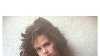 Ποια γνωστή τραγουδίστρια είναι το κοριτσάκι της φωτογραφίας;