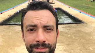 Σάκης Τανιμανίδης: Ταξίδι στην Κύπρο χωρίς την Χριστίνα Μπόμπα