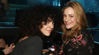 Μαρία Σολωμού: Νυχτερινή έξοδος στον αγαπημένο της, Πάνο Μουζουράκη με σούπερ μίνι