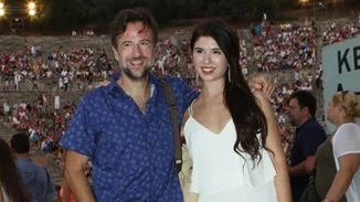 Κωστής Μαραβέγιας: Περισσότερες φωτογραφίες της συντρόφου του, Νεφέλη Μουσούρα