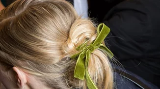 Ο εύκολος και γρήγορος τρόπος να μεταμορφώσεις τα μαλλιά σου!