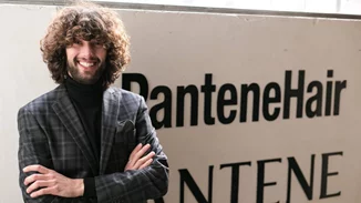 Γιατί ο Tom Zois είναι ο hair expert που ήδη αγαπάμε