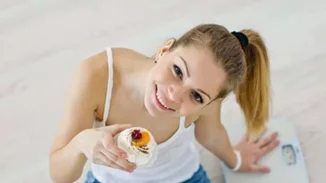 Δες τι μπορεί να κάνει στο συκώτι σου μόλις 1 γεύμα με πολλά λιπαρά!