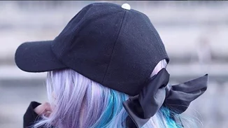 Αυτό το προιόν αλλάζει μαγικά χρώμα στα μαλλιά σου! (βίντεο)