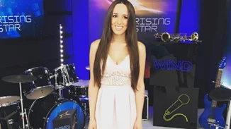 Καλομοίρα: Τι φόρεσε στο αποψινό live του Rising Star;