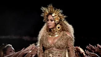 Beyonce: Η εμφάνιση στα Grammy κατά τη διάρκεια της εγκυμοσύνης της