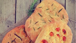 Καθαρά Δευτέρα | Η πιο εύκολη και νόστιμη συνταγή για λαγάνα