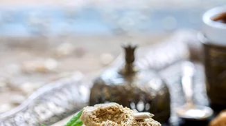 Χαλβάς σιμιγδαλένιος ή χαλβάς από ταχίνι;