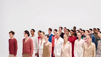 Η νέα καμπάνια της Sisley είναι ένα σύγχρονο έργο τέχνης