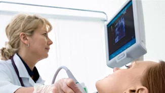 Γιατί τα αυτοάνοσα νοσήματα προτιμούν τις γυναίκες και τι τα πυροδοτεί;