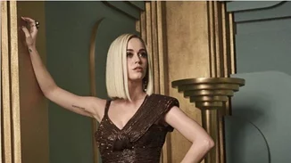 Katy Perry: Φωτογραφήθηκε στο κόκκινο χαλί με φαγητό στα δόντια!